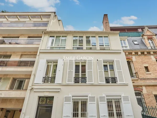 À vendre - Maison de caractère du XIXe siècle - Paris - 75116 - Passy