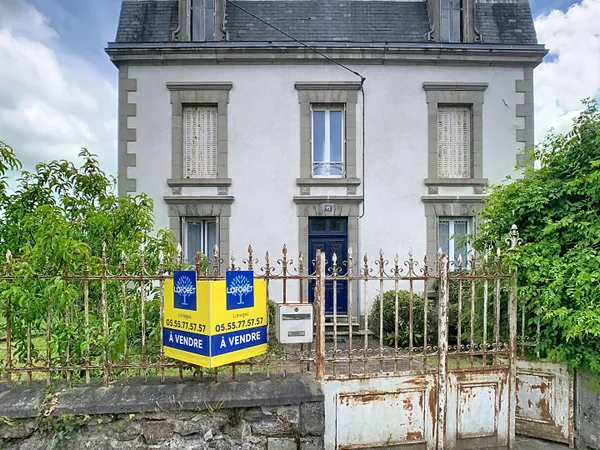 Maison 9 pièces 218 m²