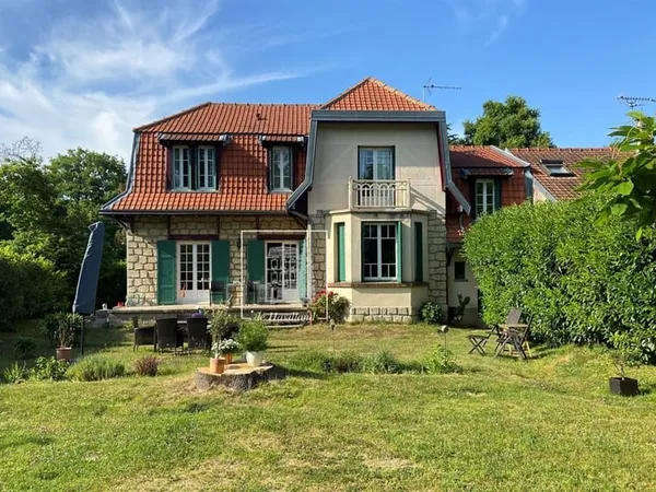 Maison Location La Celle-Saint-Cloud 7p 140m² 3270€