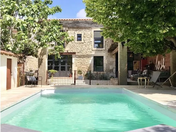 Mas Provençal avec piscine dans le sud de la France -145 m2