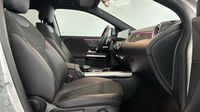 Mercedes Gla 200 d 150ch AMG Line 8G-DCT — photo 15