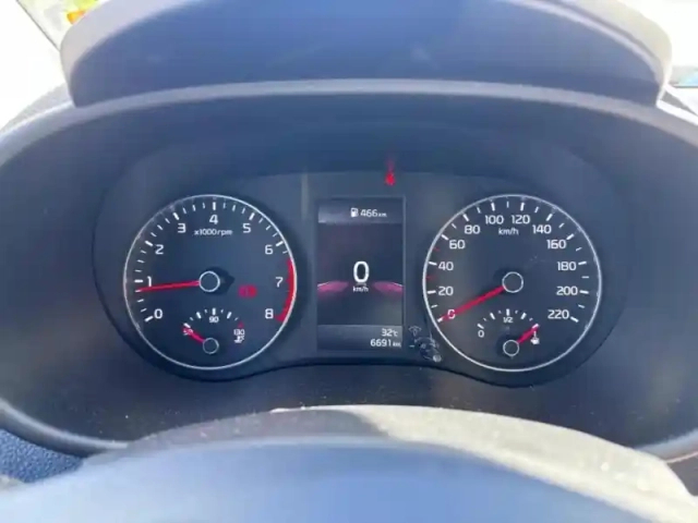 Kia Picanto 1.2 dpi 84ch gt line premium — photo 15