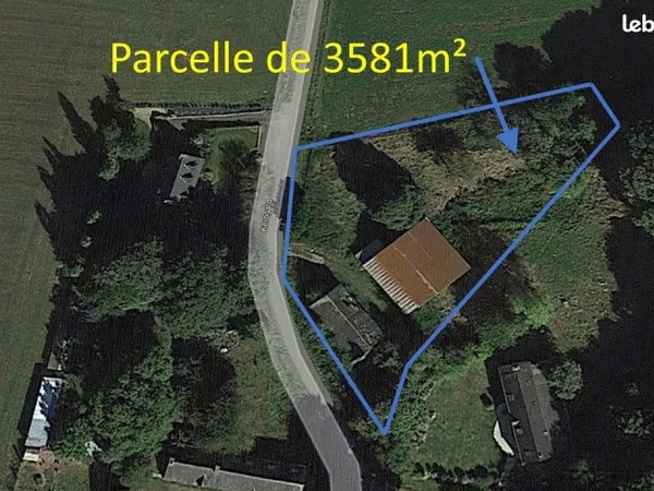 Parcelle avec bâtiments à reconstruire