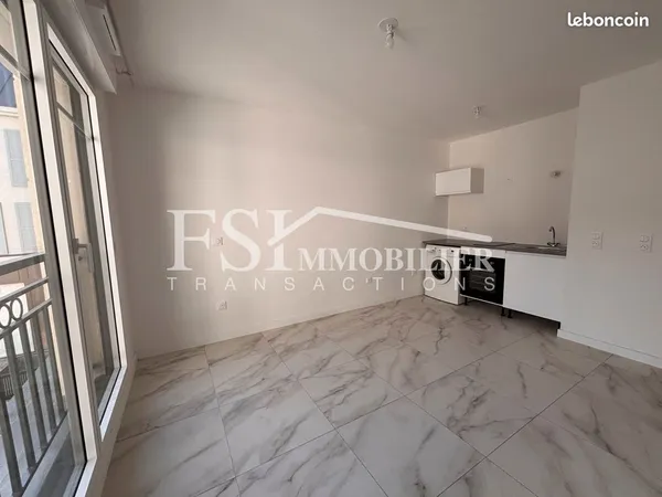 Studio 1 pièce 24 m²
