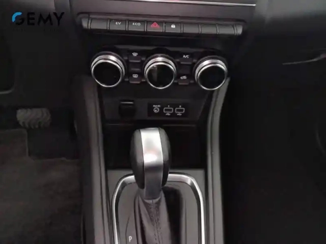 Renault Captur e-tech 145 - 21 — photo 56