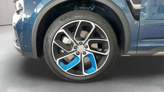 Lynk&Amp;Co 01 1.5 phev 261 ch dcth7 — photo 11
