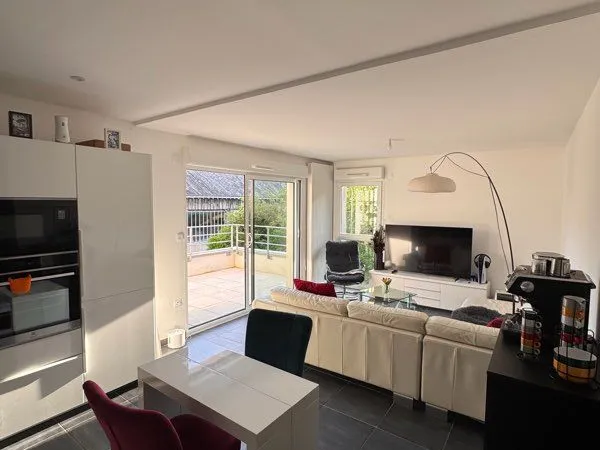 Appartement 3 pièces - 63m2 - standing et sécurisé - 2 parkings en sous sol