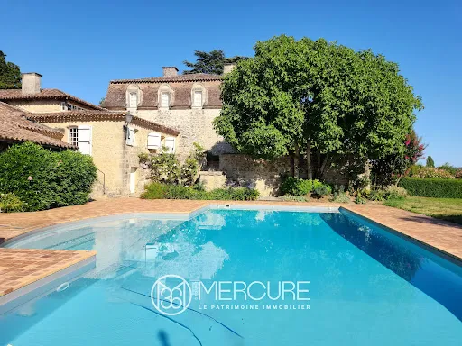 Château 20 pièces 660 m²