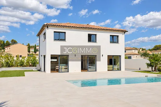 Villa 4 pièces 150 m²