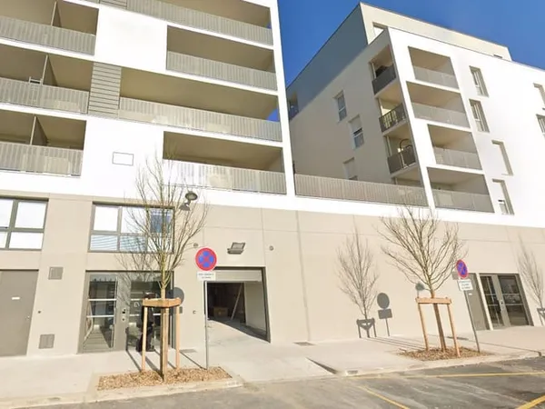 Parking/Garage