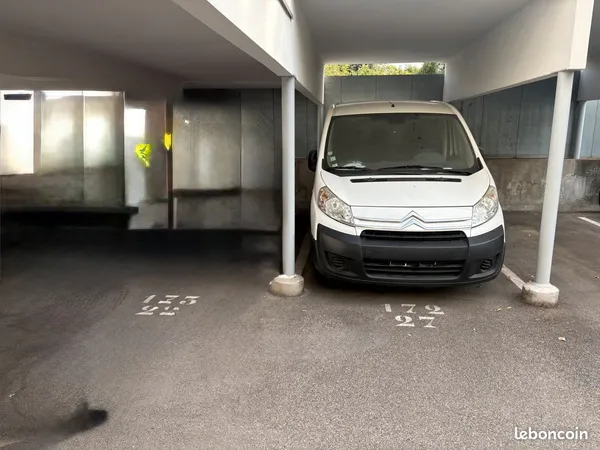 Location Parking couvert Lyon 69007
