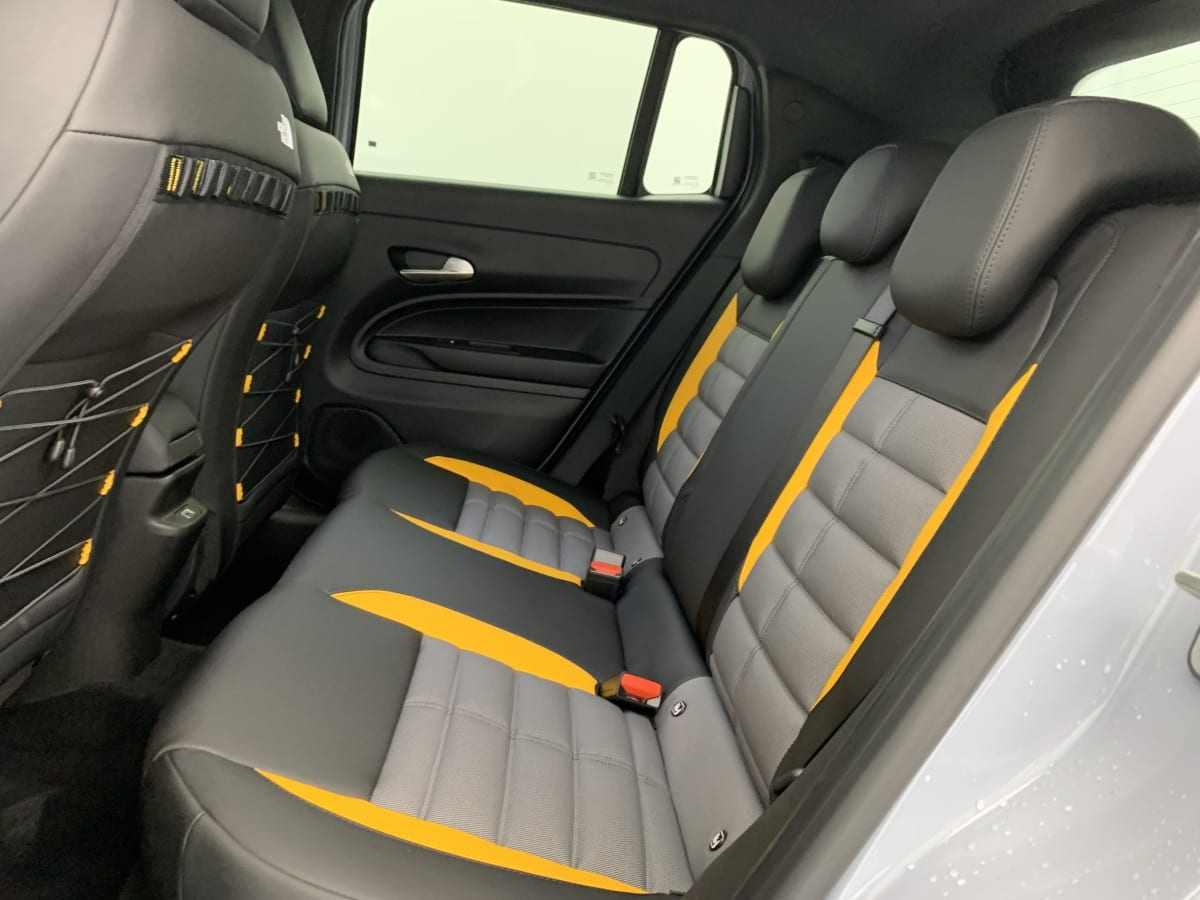 Jeep Avenger — photo 21