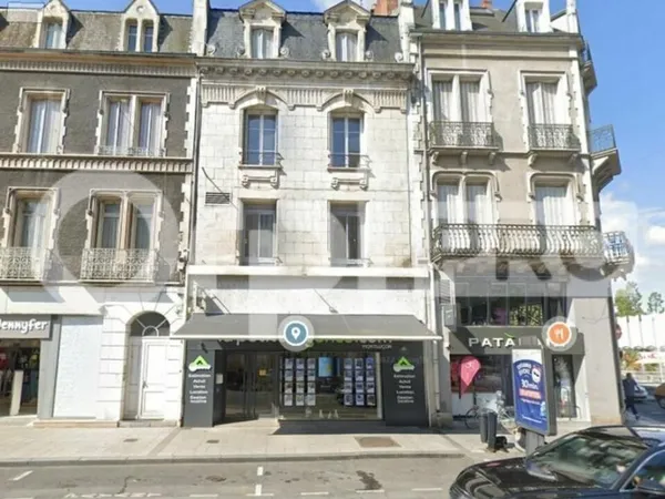 Bâtiment 350 m²