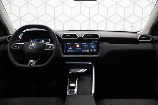 Mg Zs 1.5 l hybrid+ 197 ch — photo 47