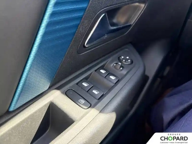 Citroën C4 e- 136 ch automatique — photo 16