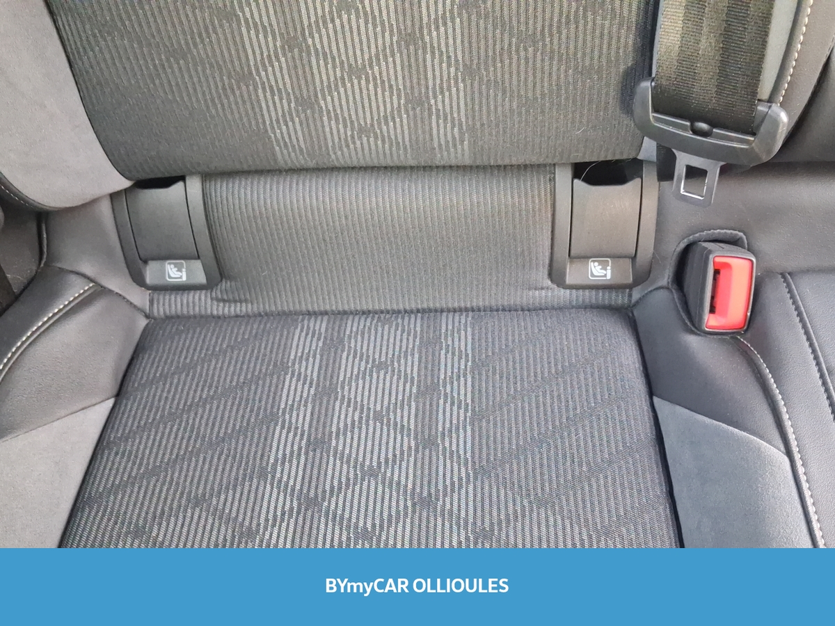Volkswagen Golf 2.0 TDI SCR 150 DSG7 — photo 25