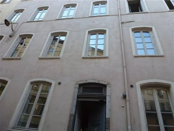 Studio 1 pièce 18 m²