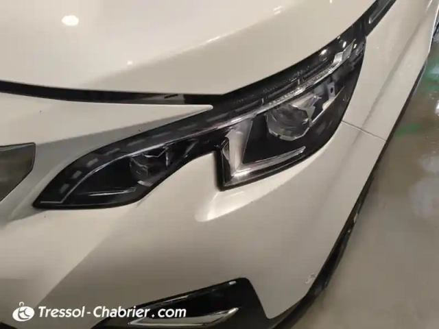 Peugeot 3008 1.2 puretech 130ch s&amp;s eat6 crossway — photo 3