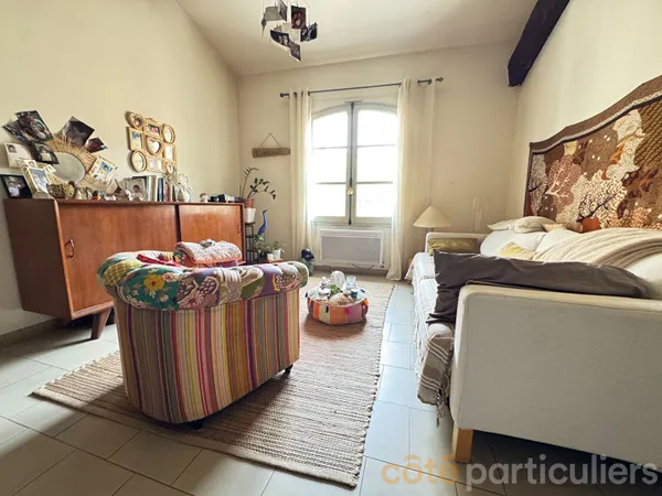 AIGUES-MORTES ? Charmant T2 de 38 m² au coeur des remparts ? Vendu loué