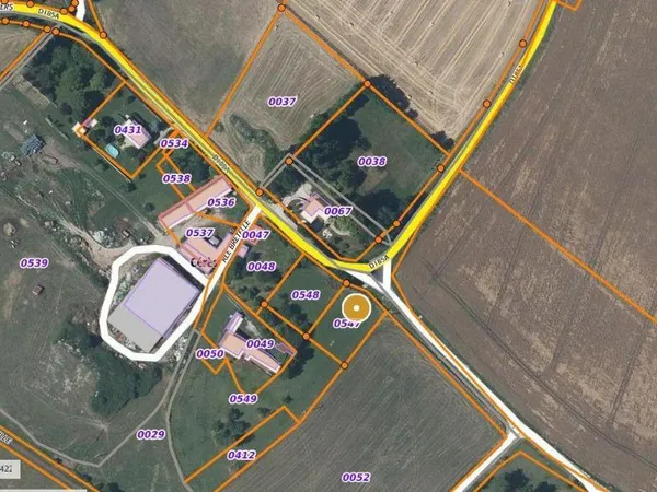 Terrain 1085 m²