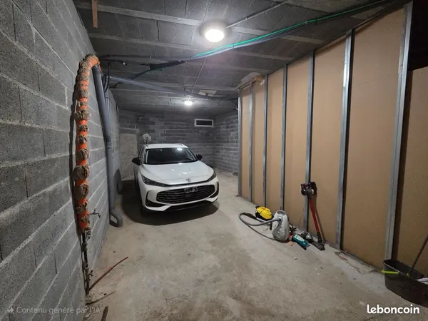 Garage / Local 51 m² - 2 voitures - Centre Tarbes - Eau + électricité