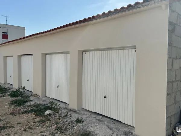 A vendre box ou garage