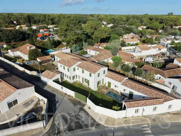 Maison 8 pièces 195 m²