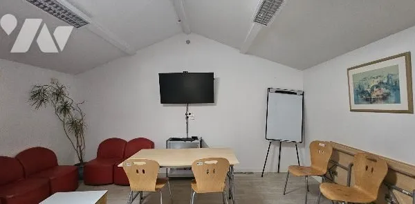 Bureau 160 m²