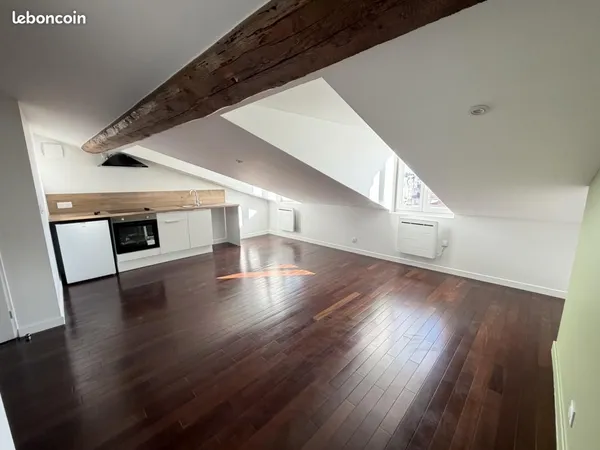Studio 1 pièce 42 m²