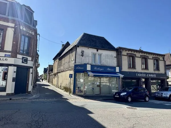 Immeuble mixte 285 m²