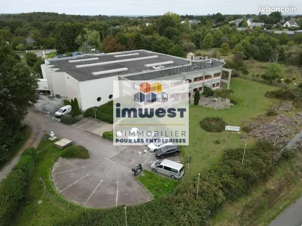 LOCAL D'ACTIVITE 2130 m² SAINT THURIAL