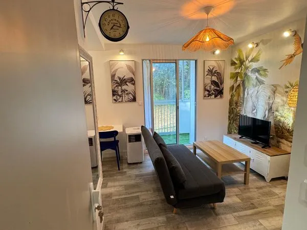 Studio meublé 19m2 à St Jerome