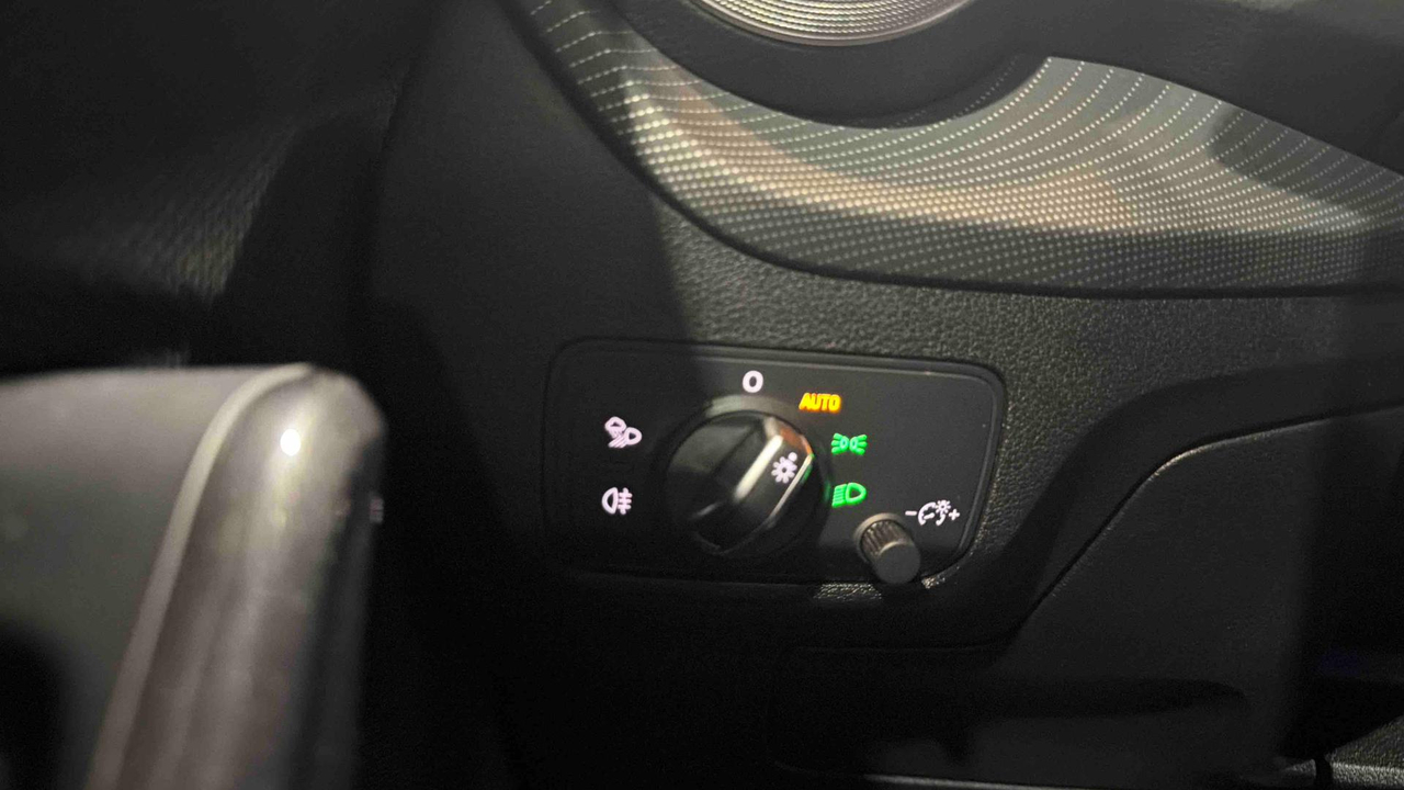 Audi Q2 35 TFSI 150 S tronic 7 — photo 30