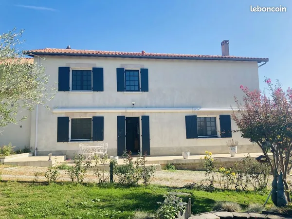 Propriété 8 pièces 183 m²
