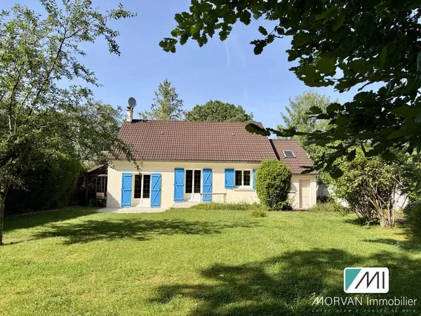 MAISON BIEN ENTRETENUE SUR GRAND TERRAIN ARBORE