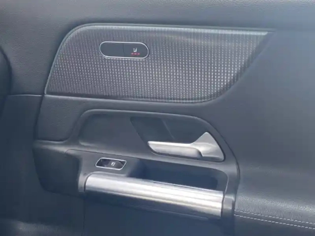 Mercedes Gla 250 e progressive line — photo 15