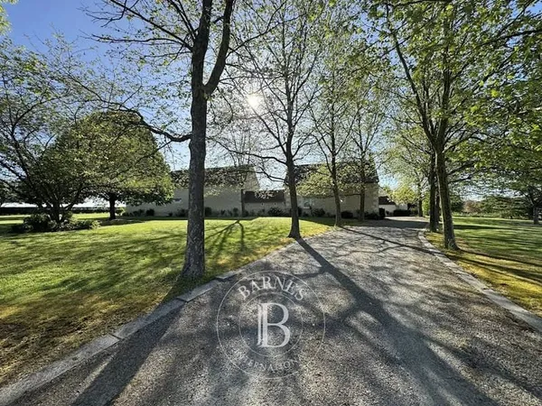 Propriété 10 pièces 248 m²