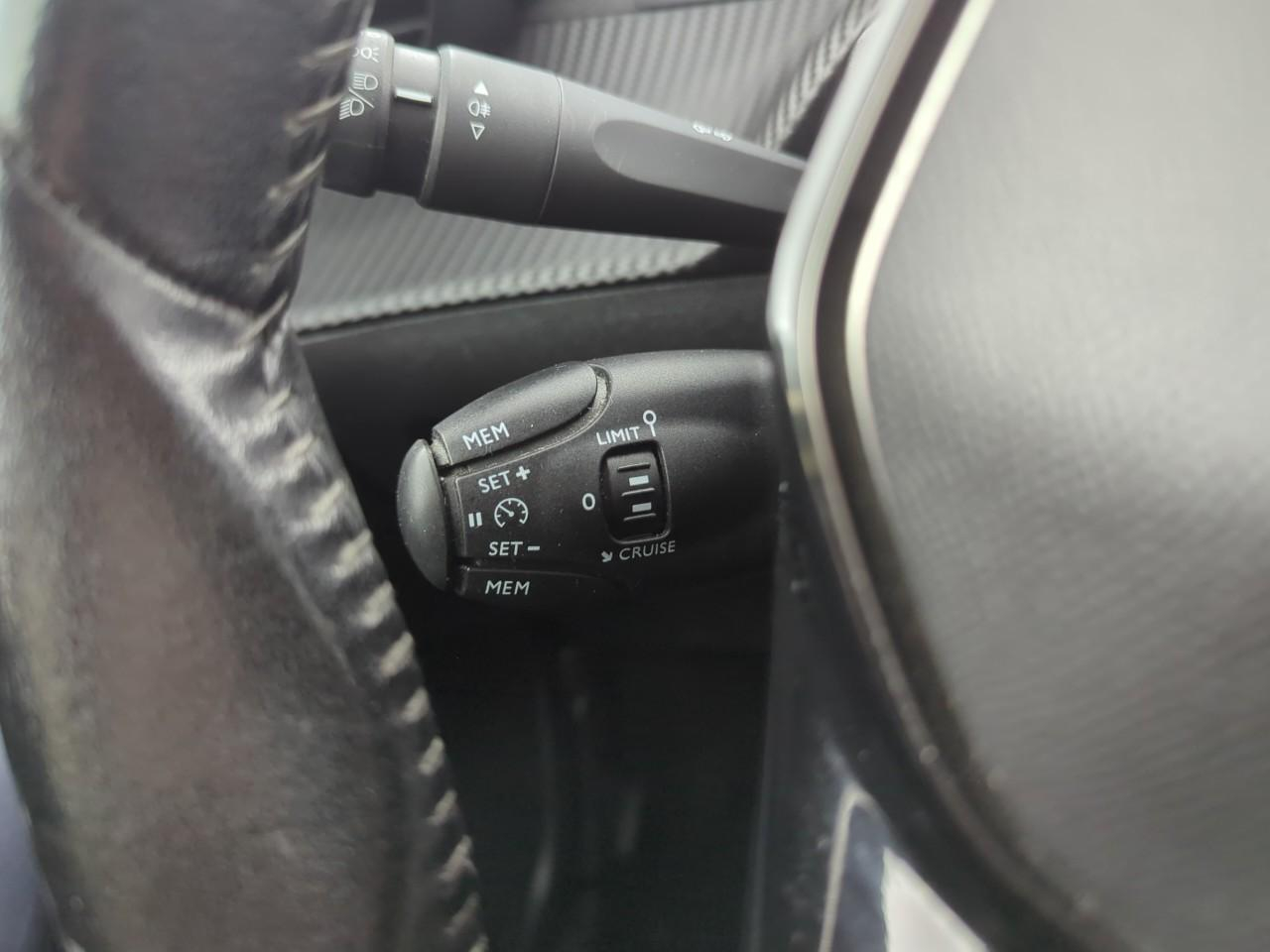 Peugeot 2008 bluehdi 100 s&s bvm6 allure — photo 22