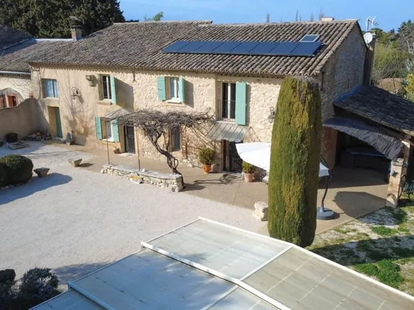Maison 6 pièces 260 m²