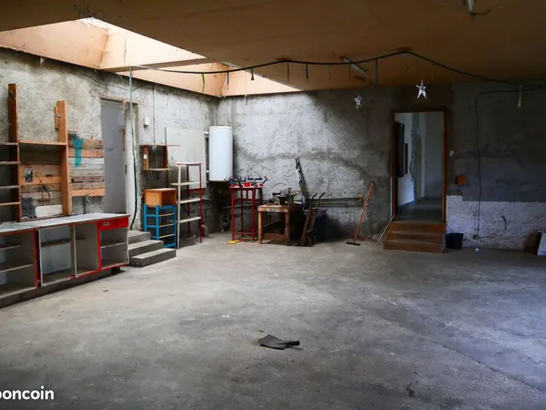 Local d’activité et entrepôt Location Langon 1p 250m² 390€