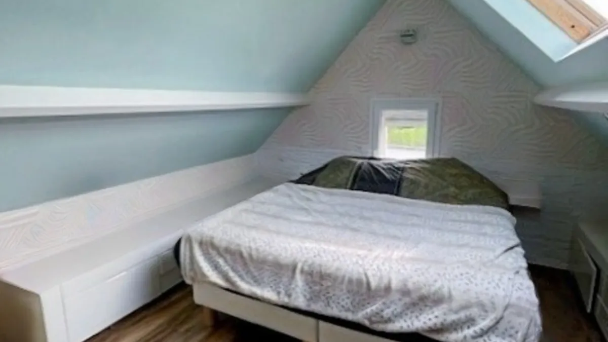 Photo 12