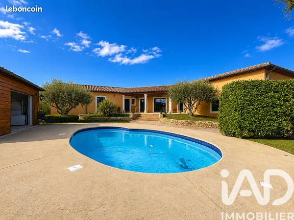 Villa 4 pièces 163 m²