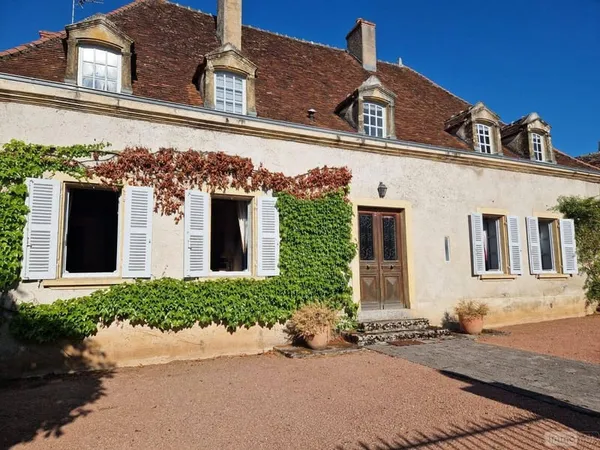 Maison 10 pièces 210 m²