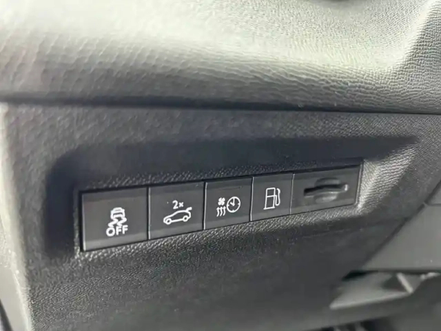 Peugeot 308 sw phev 225 e-eat8 — photo 23
