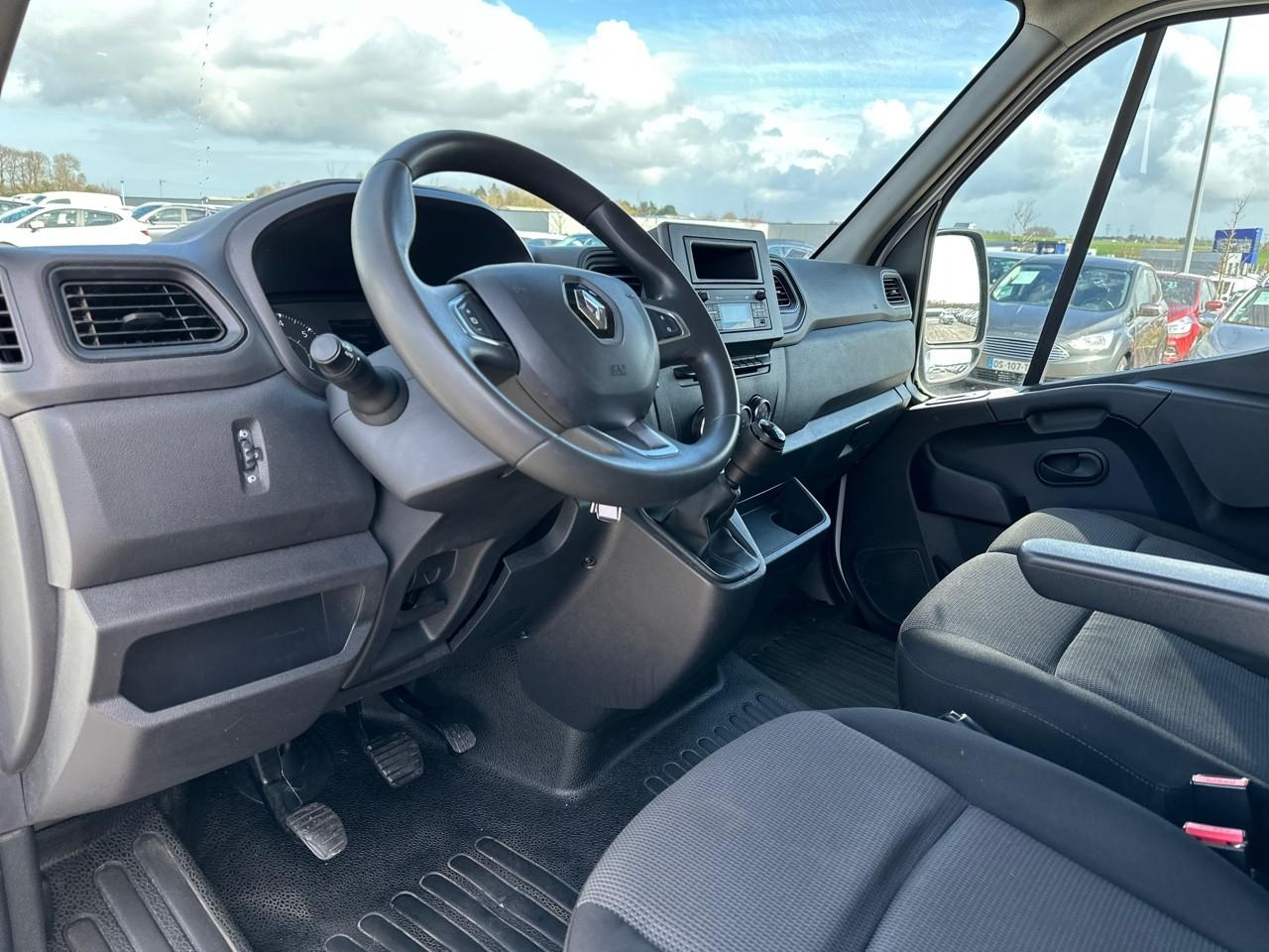 Renault Master fgn trac f3300 l2h2 blue dci 135 confort — photo 8