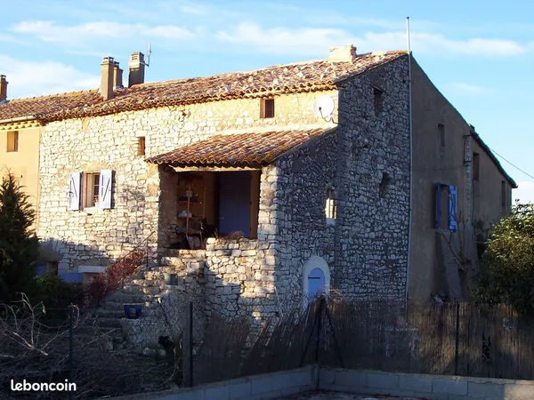 GINASSERVIS ancienne ferme 5 appartements avec terrains pour investissement locatif