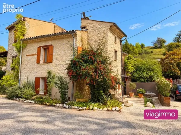 Maison de village en viager libre