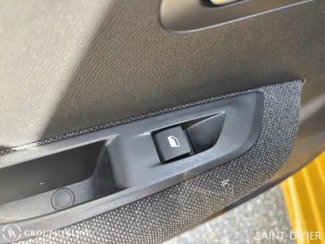 Peugeot 208 1.2 puretech 75ch s&amp;s style — photo 12