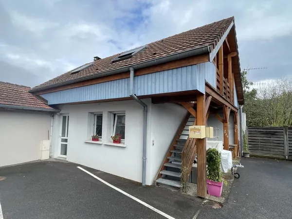 SENTHEIM Maison avec 2 appartements