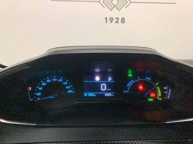 Peugeot 208 electrique 50 kwh 136ch — photo 12